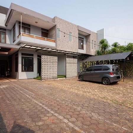Reddoorz Plus Near Kelapa Dua Kebon Jeruk จาการ์ตา ภายนอก รูปภาพ