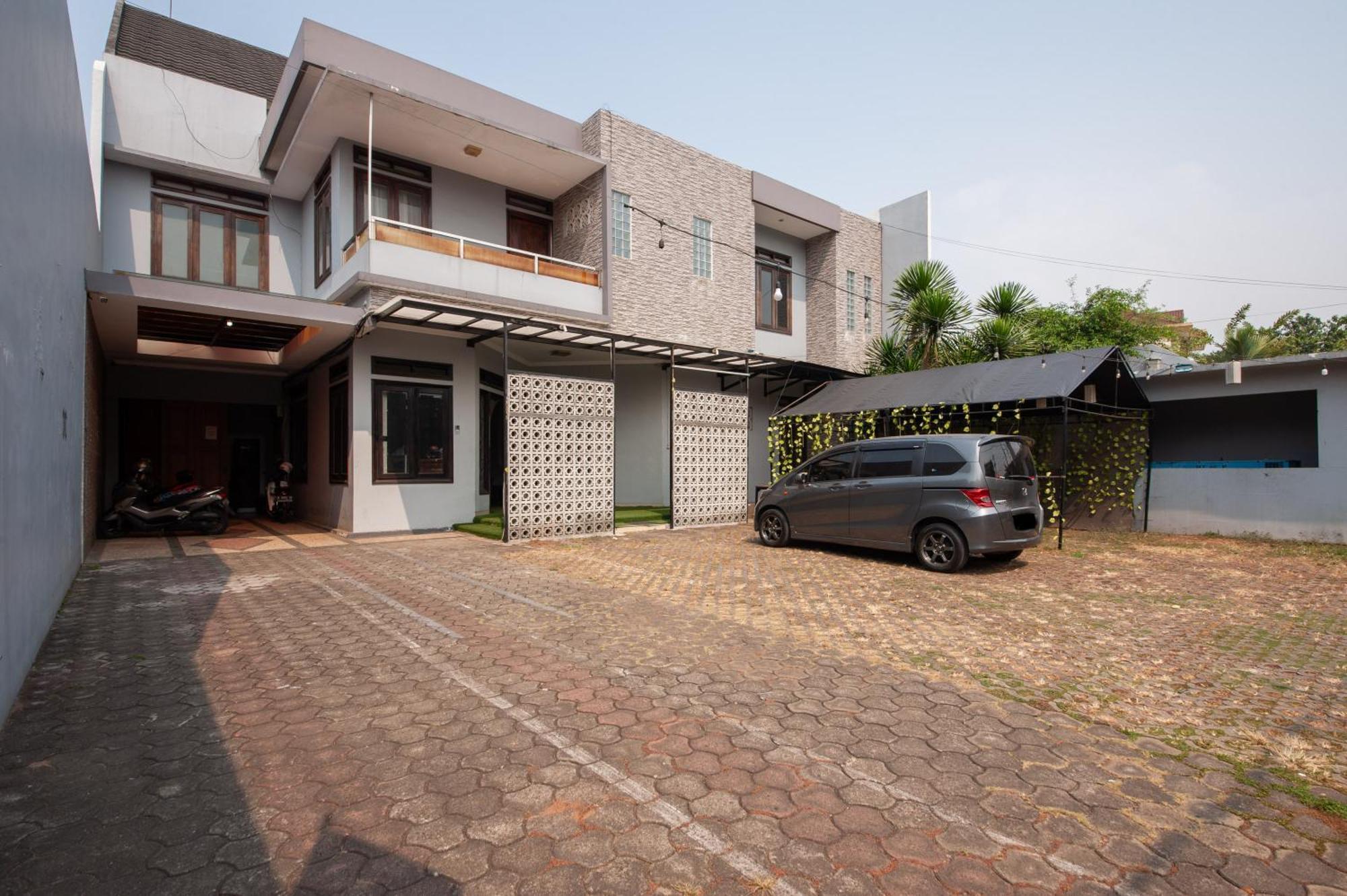 Reddoorz Plus Near Kelapa Dua Kebon Jeruk จาการ์ตา ภายนอก รูปภาพ