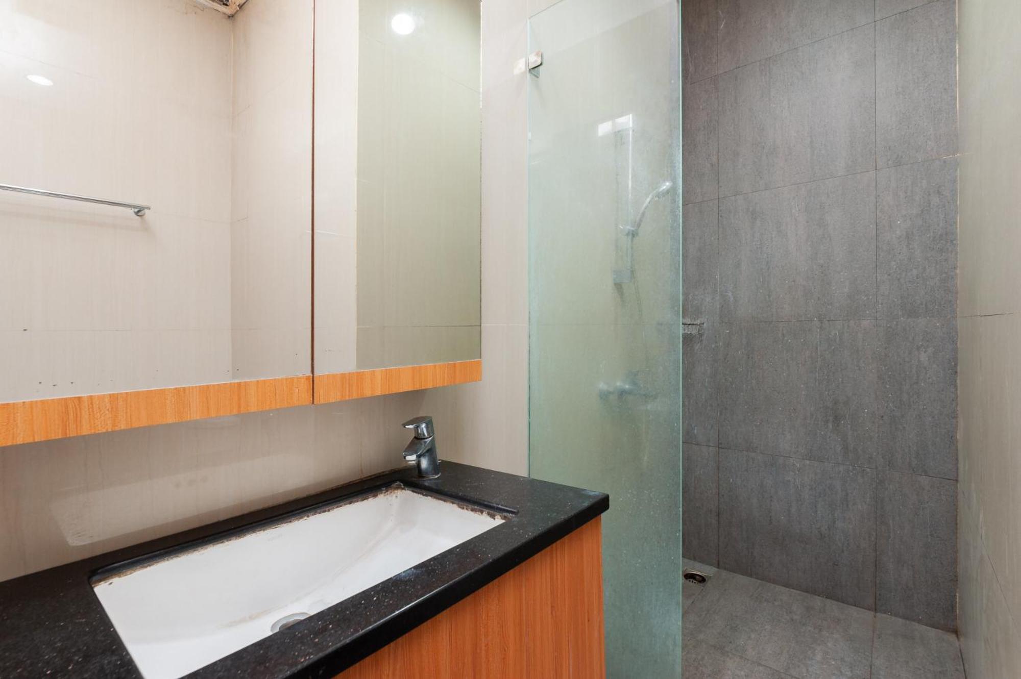 Reddoorz Plus Near Kelapa Dua Kebon Jeruk จาการ์ตา ภายนอก รูปภาพ