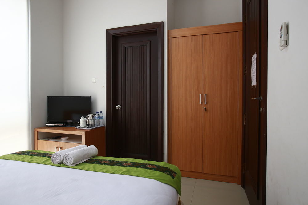 Reddoorz Plus Near Kelapa Dua Kebon Jeruk จาการ์ตา ภายนอก รูปภาพ