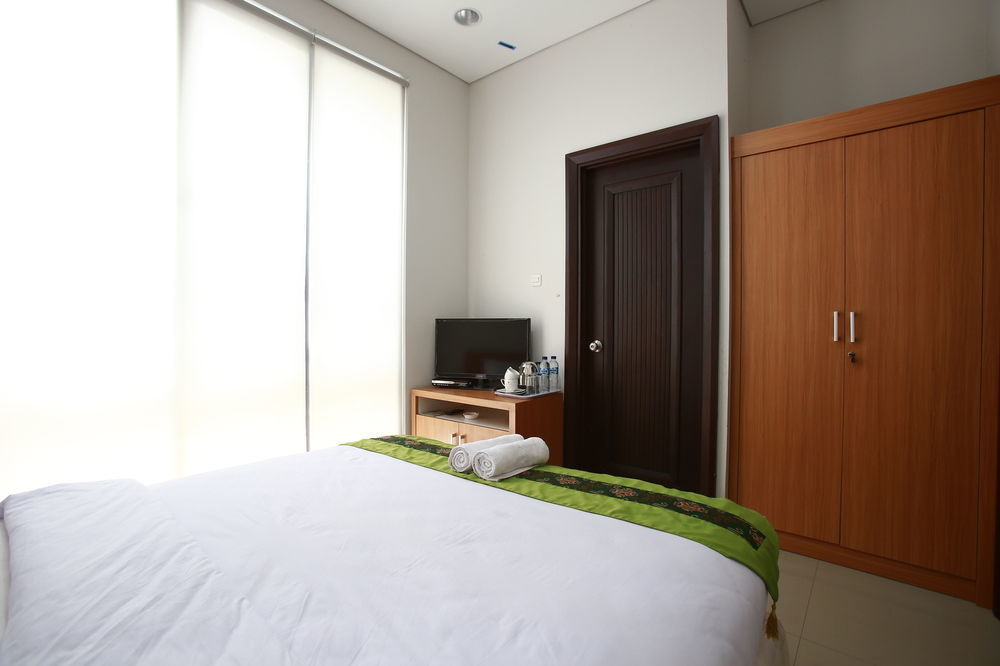 Reddoorz Plus Near Kelapa Dua Kebon Jeruk จาการ์ตา ภายนอก รูปภาพ